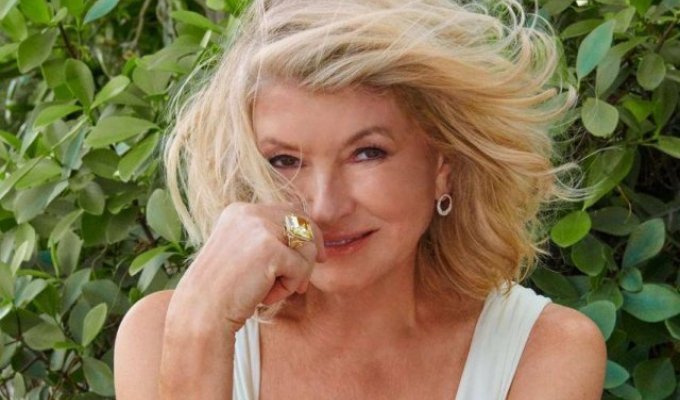 81-year-old Martha Stewart appeared on the cover of Sports Illustrated (10 photos)