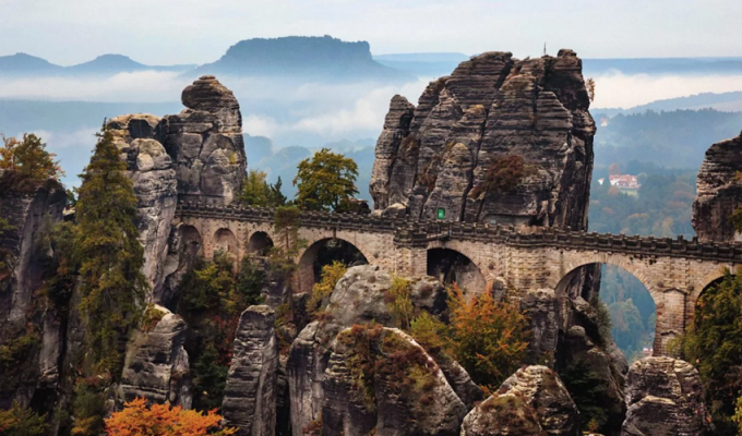 Бастай - удивительное каменное чудо Германии (4 фото)