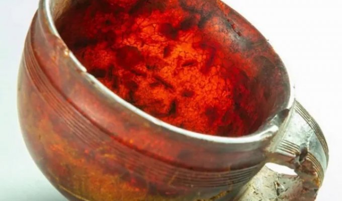 Подборка удивительных предметов искусства из прошлого (16 фото)