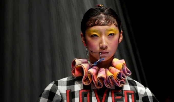 Авангардная мода. Неделя моды в Токио (21 фото)