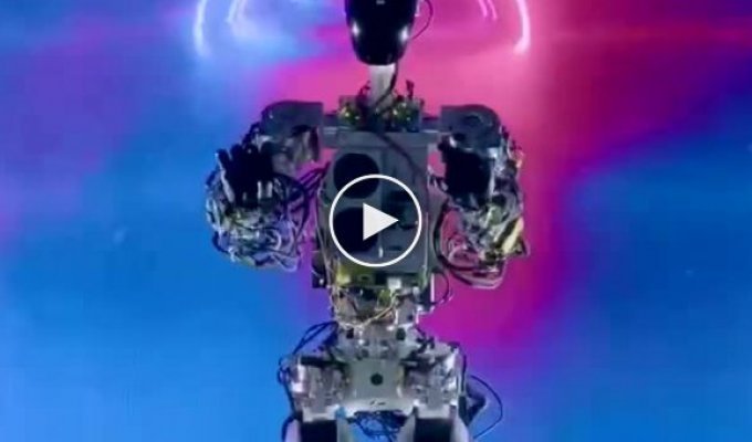 Илон Маск показал робота Optimus, которого можно купить за 20 тысяч долларов