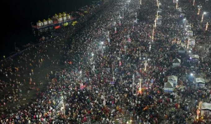 Фестиваль Маха Кумбха Мела (5 фото)