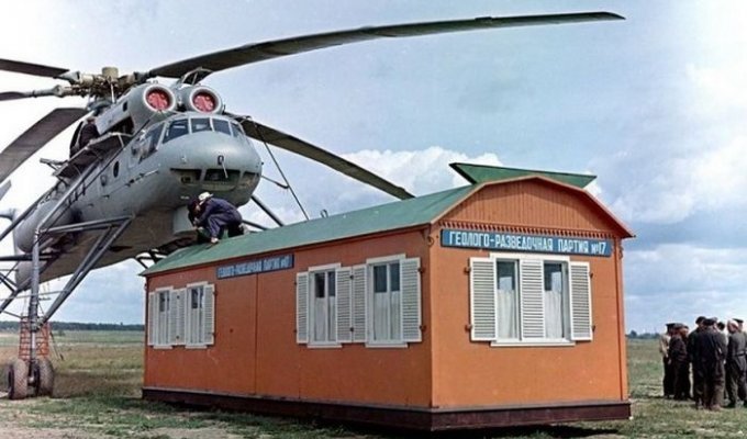 «Летающий кран» Ми-10 (3 фото)