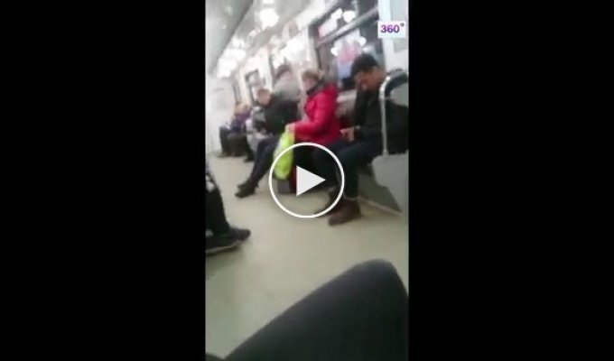В питерском метро мигрант успокоил наглого парня