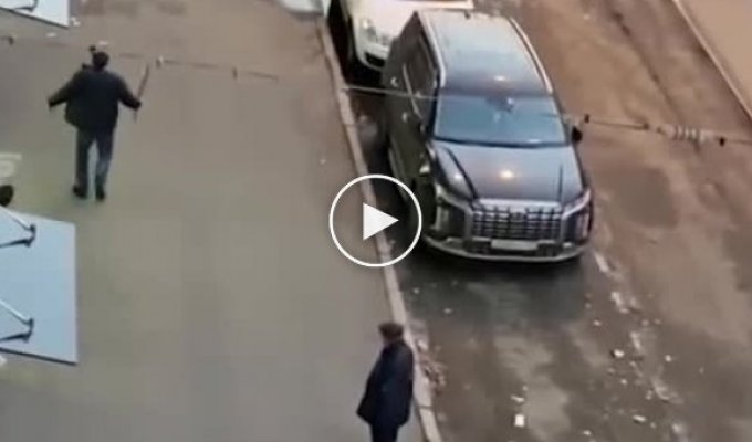 В Санкт-Петербурге мужчина разгромил кафе и напал на сотрудников