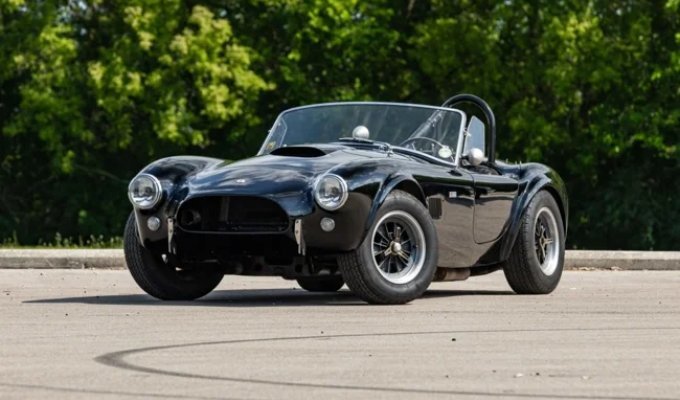 Shelby Cobra 1963 года планируют продать за 1,5 миллиона долларов (22 фото)