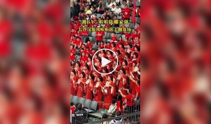 Китайские чирлидерши