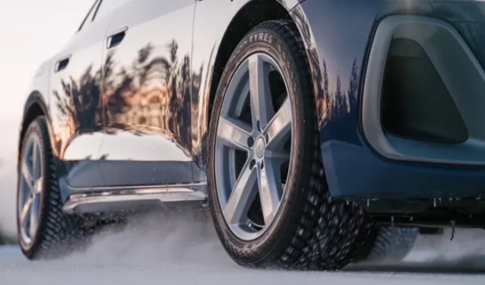 Nokian представила первую в мире серийную шину с выдвижными шипами (4 фото)