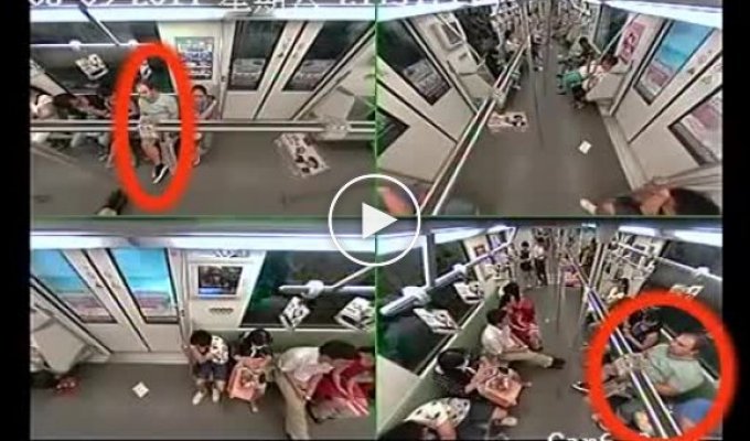 Реакция пассажиров шанхайского метро на обморок иностранца