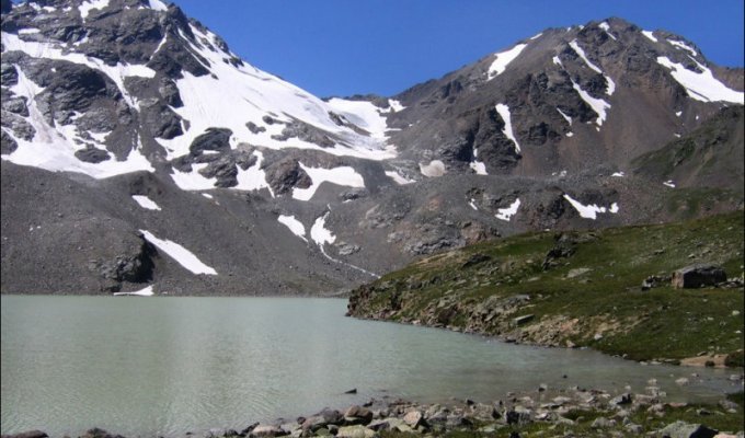 Озеро Сылтранкель на Кавказе (13 фото)