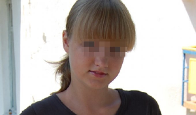 13-летняя девочка: Меня избивали трое парней, выкрикивая при этом: (5 фото)