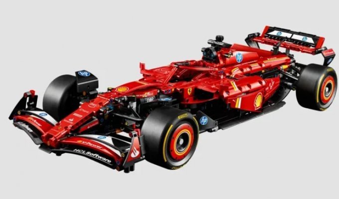 Формульный болид Ferrari SF-24 стал конструктором Lego (6 фото)