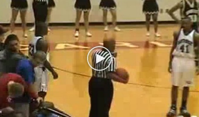 Красивый трюк из баскетболной игры