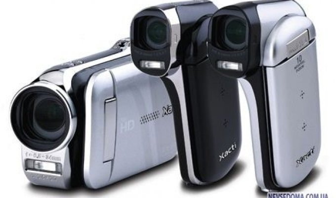 Sanyo анонсировала три новые камеры линейки Dual Camera