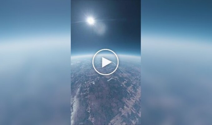 Weather Balloon Films Plane Flying Underneath