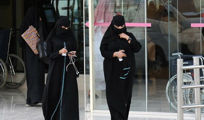 Женщинам в Саудовской Аравии разрешили планировать роды самостоятельно (11 фото)