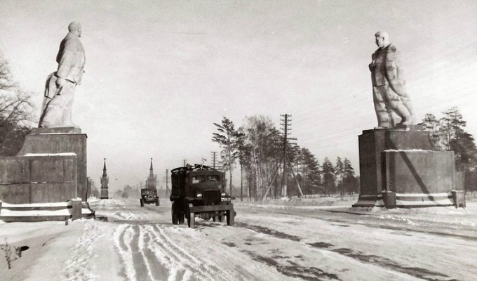 Студебеккеры на дорогах послевоенного СССР (34 фото)