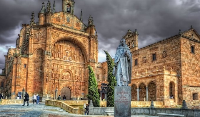 Изумительная архитектура Испании (17 фото)