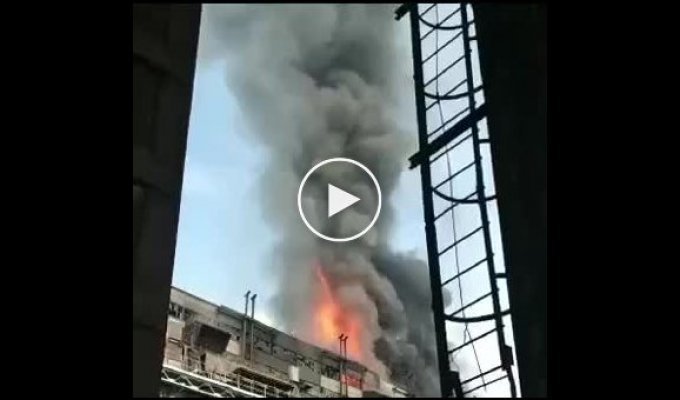 В Ростовской области загорелось здание ГРЭС