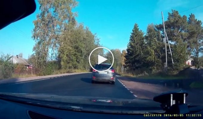 Водитель протаранил два автомобиля в Карелии
