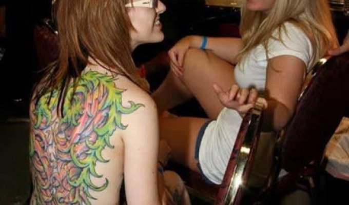  Слет любителей татуировок (21 Фото)