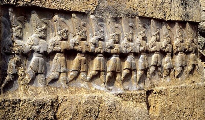 Ученые расшифровали древний хеттский календарь (7 фото)
