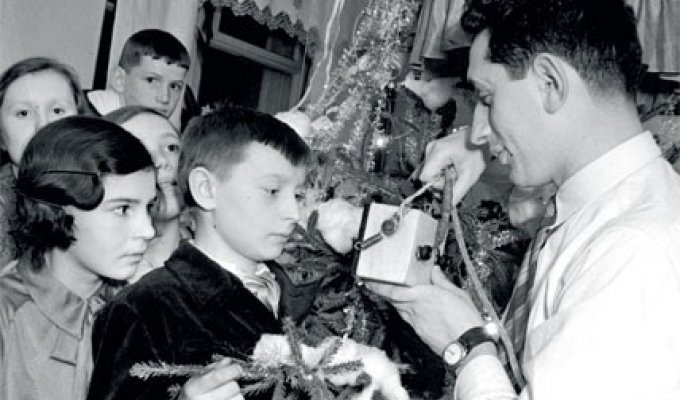 Новый Год. С 1936 по 2007 для москвы (83 фото)