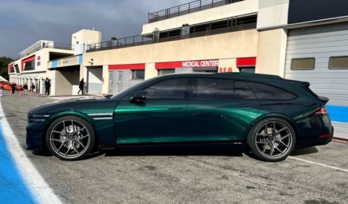 Корейцы показали «убийцу Audi RS6» (5 фото + видео)