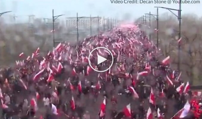 В Польше 150 000 человек вышли на демонстрацию против мусульманской эмиграции