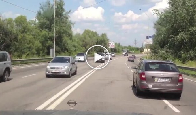 Агрессивные приезжие с Донецка показали культуру вождения в Киеве