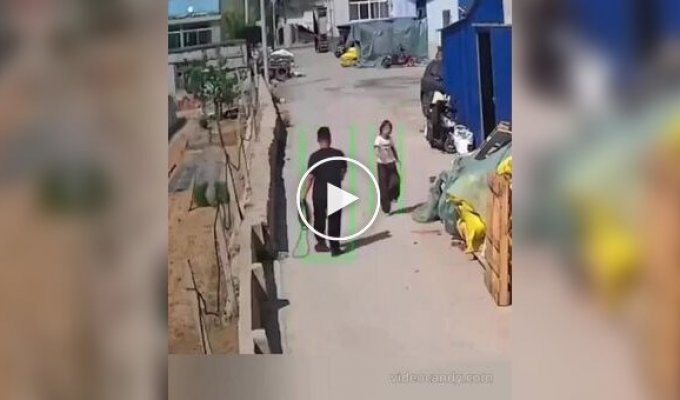 Мужчина на миг почувствовал себя ребенком
