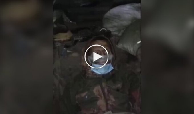 Двое оккупантов в Запорожской области сидят круглосуточно в блиндаже рядом с трупами россиян