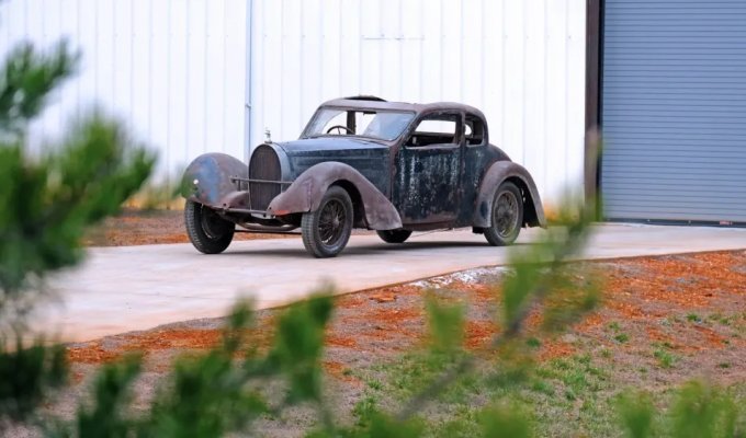 Rusty 1936 Bugatti Type 57 Ventoux put up for auction (26 photos)