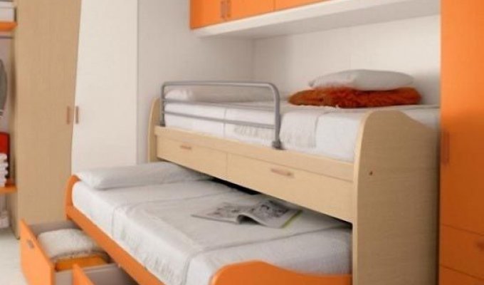 Блестящие идеи для маленькой спальни (17 фото)