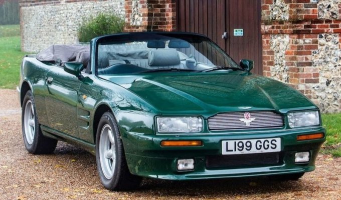 Aston Martin Virage Volante 1994 — Почувствуй себя принцем Чарльзом (15 фото)