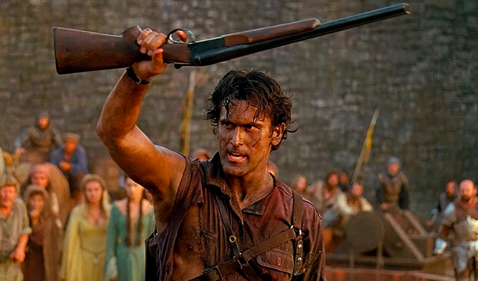How the film "Evil Dead 3. Army of Darkness" was filmed: footage from the filming and 17 interesting facts about the film (15 photos)