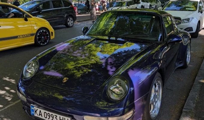 Rare Porsche 911 from Ukraine Spotted in Ireland (2 photos)