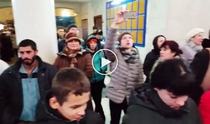 Flash mob at the station in Zaporozhye