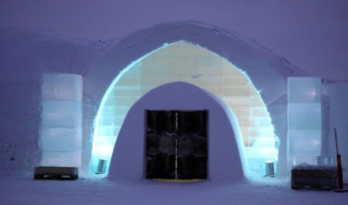 Гостиница из льда в стиле фильма Трон: Наследие