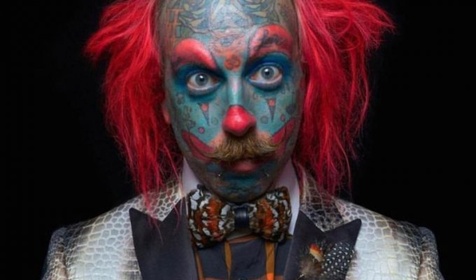 Одержимый клоунами чувак навсегда изменил свою внешность (9 фото)