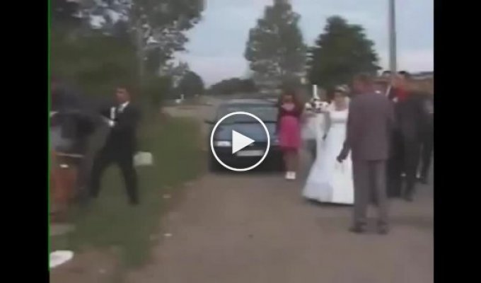 Свидетель провалился на свадьбе