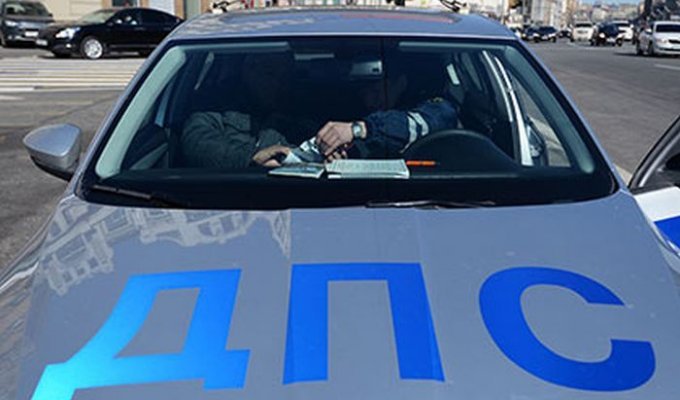 В Орехово-Зуево пьяный полицейский на служебном авто насмерть сбил молодую женщину (2 фото)