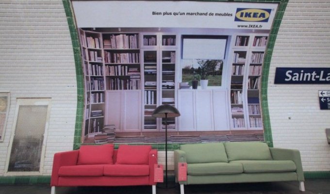 Диваны от IKEA в парижском метро (20 фото)
