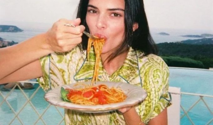 Кендалл Дженнер отмечает 30-летие (9 фото)