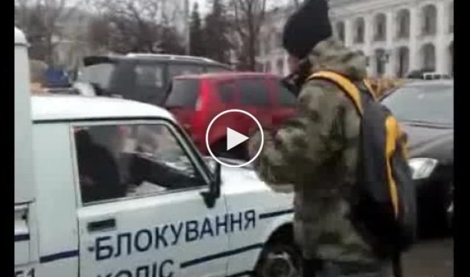 Новые блокираторы в Киеве, за неоплаченную парковку