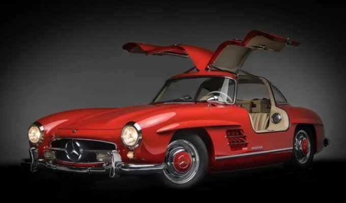 The last Mercedes-Benz 300 SL "gull wing" will be auctioned off (19 photos)