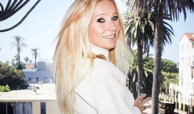 51-year-old actress Gwyneth Paltrow in a photo shoot for Bustle (5 photos)