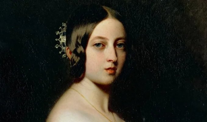 An intimate portrait of Queen Victoria: what an immodest painting from the mid-19th century looked like (7 photos)