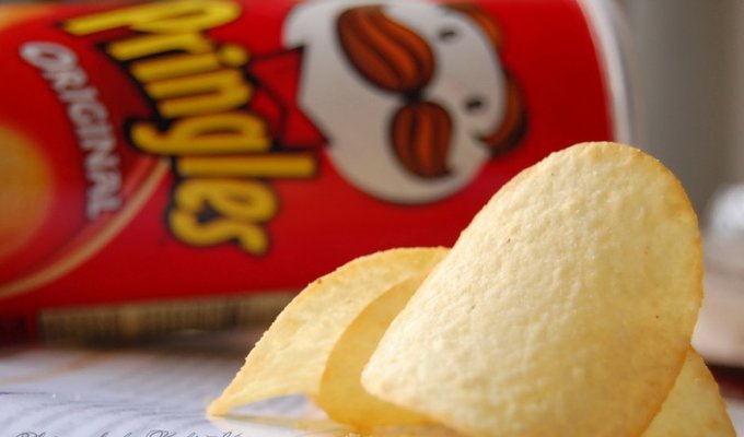 Из чего же сделаны чипсы Pringles (16 фото + 1 видео)