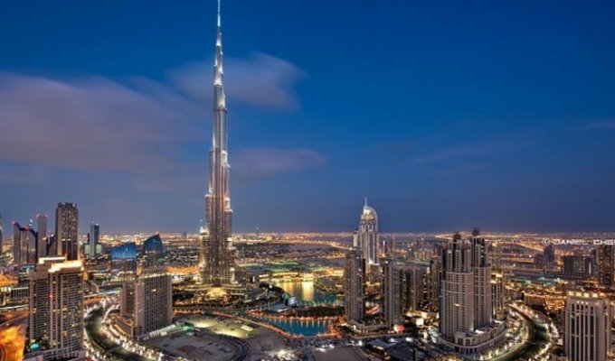 10 интересных фактов о небоскребе Бурдж-Халифа в Дубае (11 фото)